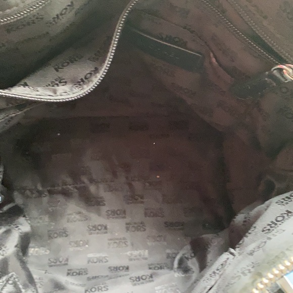 Michael Kors hand bag and wallet - Picture 3 of 3